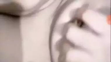 Bhabhi Pressing Her Boobs