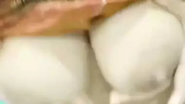 Desi girl perfect boobs and nude body showing