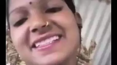 Desi village bhabi show her sexy body