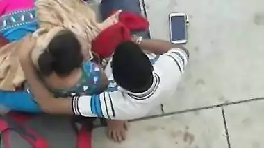 Indian Cpl outdoor Blowjob