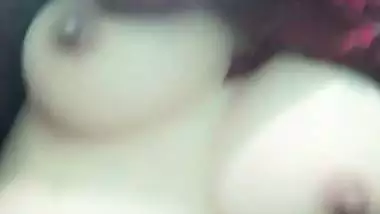 Cute desi girl virgin boobs showing viral selfie