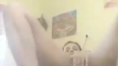 Desi wife sexy selfie video with pussy fingering act