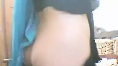 Desi wife Round big ass and shaved pussy exposed by BF