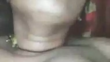 Desi chachi ne jawan tenant ko masti se chodna sikhaya