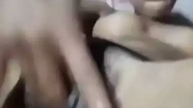 Young girl fingering and Cumming