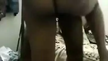 Indian South Aunty Jerk and Butt Grope