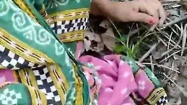 Village girl nude breasts in desi outdoor sex