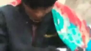 Hot desi girl caught sucking bf cock in park