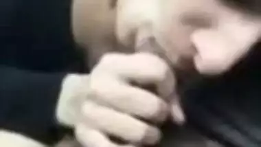 Beautyful Nri Girl Sucking Bf's Dick in The Car...