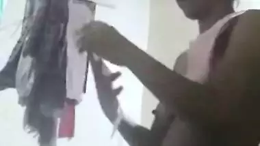 Tempting Desi sex amateur model changes in a XXX way on camera