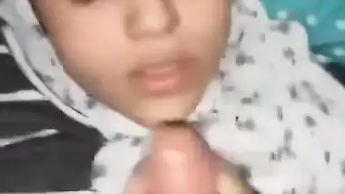 Beautiful Paki Girl Sucking & CumShot